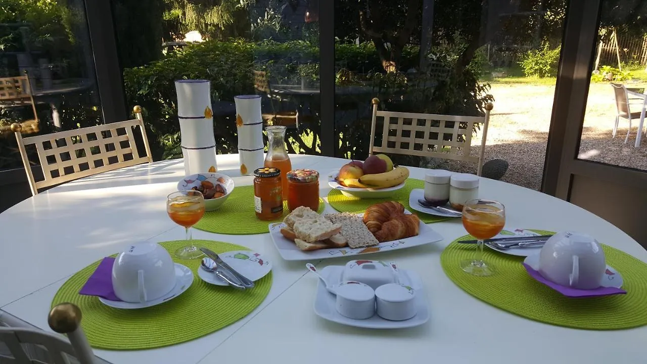 Entre Lyon Et Beaujolais Bed & Breakfast Chatillon   Chatillon (Rhone-Alps)